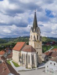 Šentrupert_Župnijska cerkev sv. Ruperta iz jugovzhodne smeri_Foto Marko Pršina